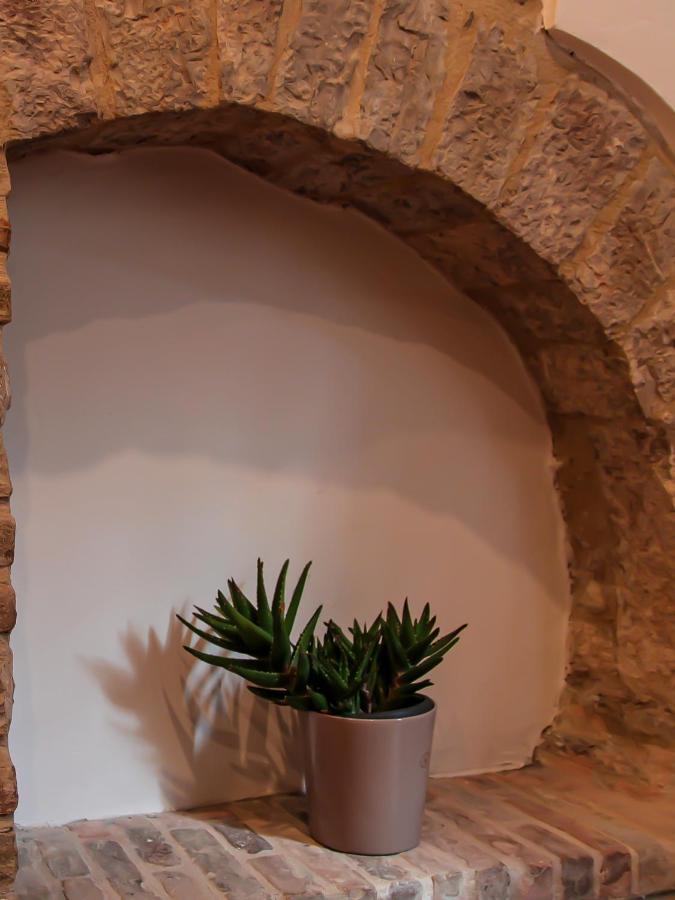 Casa Armanni - La Tua Casa Di Pietra Apartment Gubbio Exterior photo