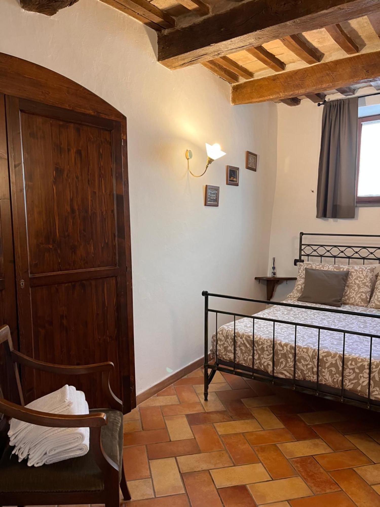 Casa Armanni - La Tua Casa Di Pietra Apartment Gubbio Exterior photo